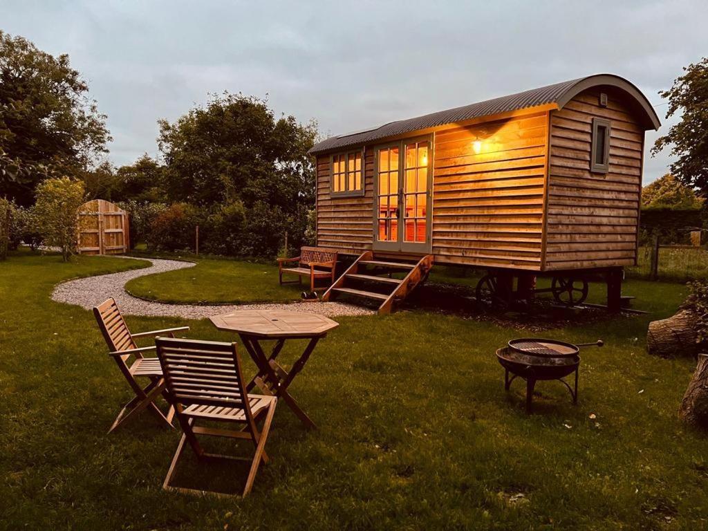 Cocklebury Farm Apartment Pewsey Exterior photo